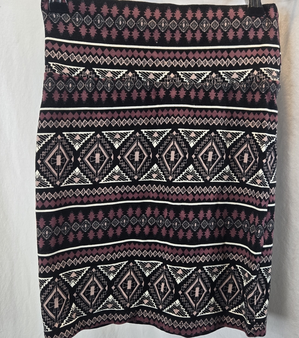 Charlotte Russe Black, Mauve & White Aztec Pencil Skirt